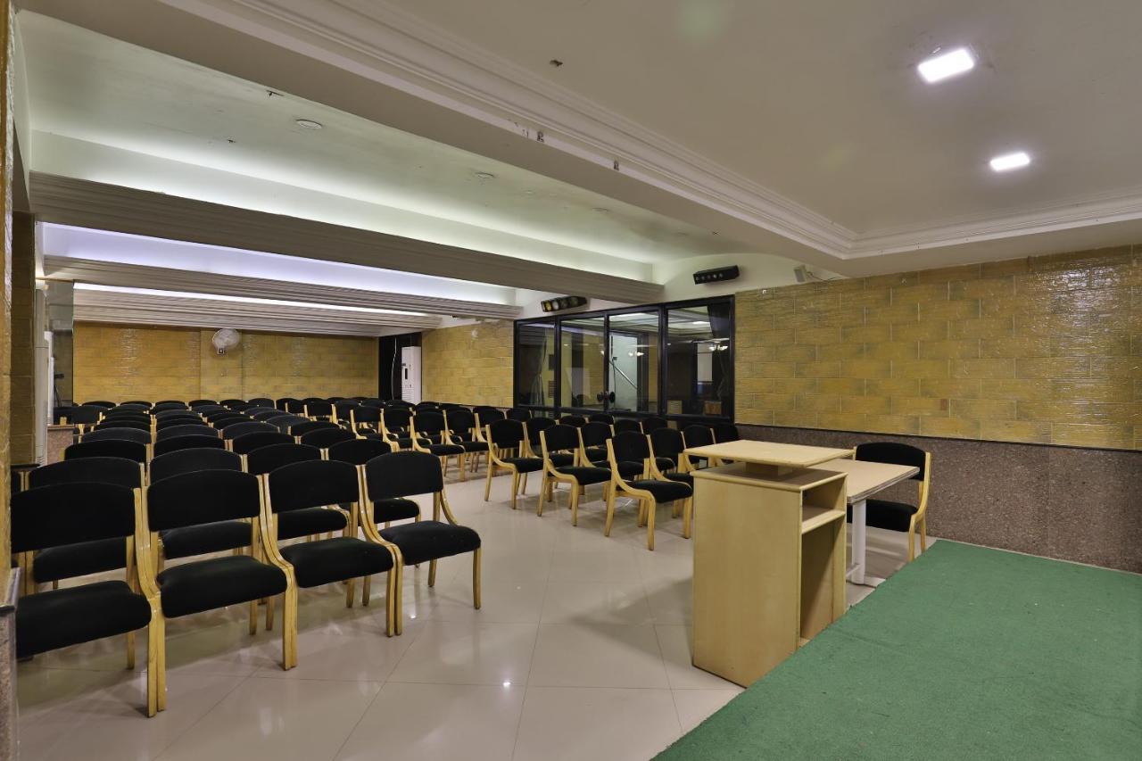 Capital O 1338 Hotel Harmony Radźkot Zewnętrze zdjęcie