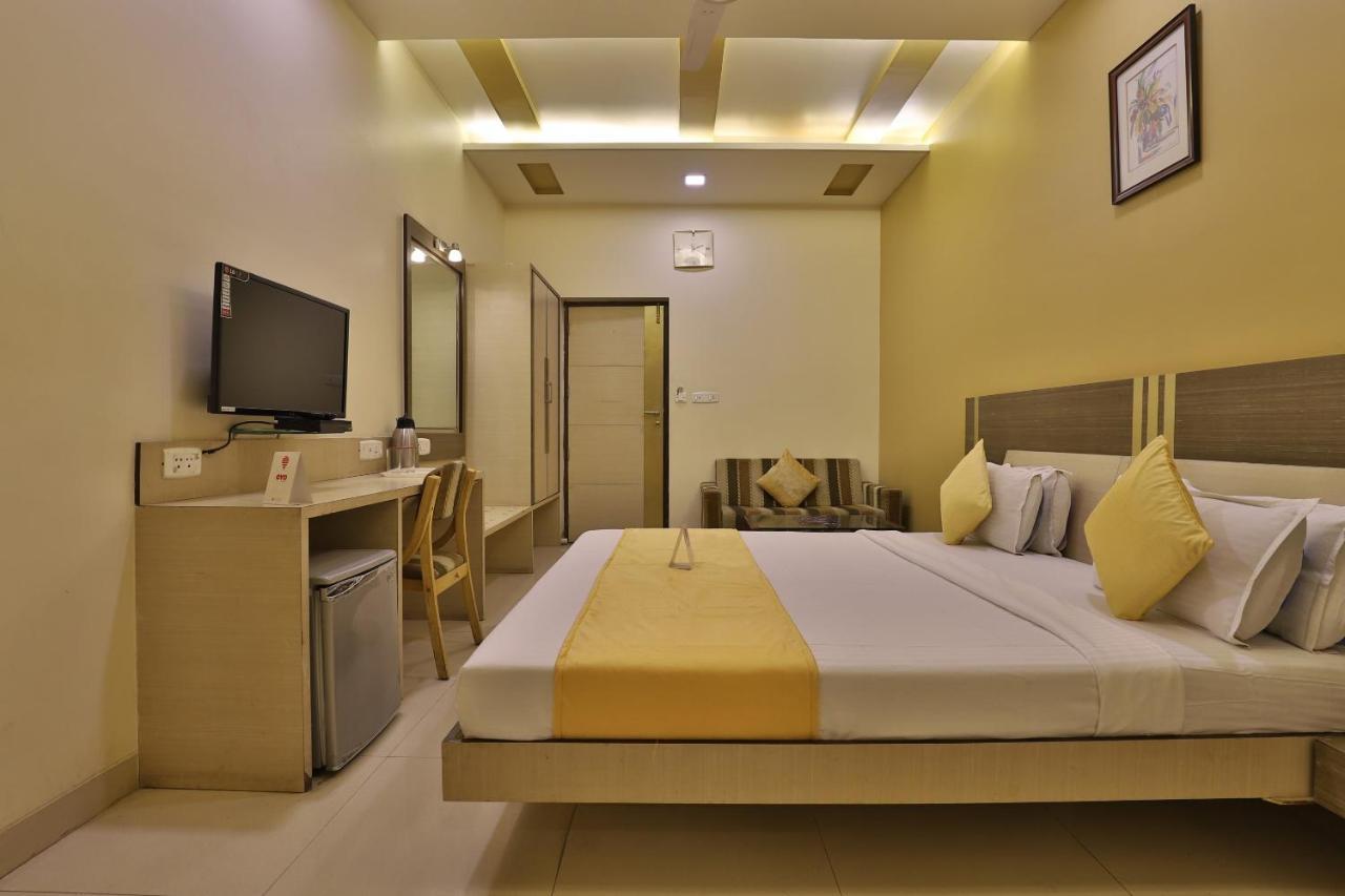 Capital O 1338 Hotel Harmony Radźkot Zewnętrze zdjęcie