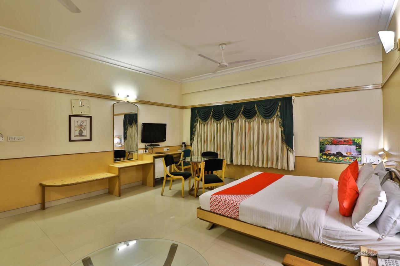 Capital O 1338 Hotel Harmony Radźkot Zewnętrze zdjęcie