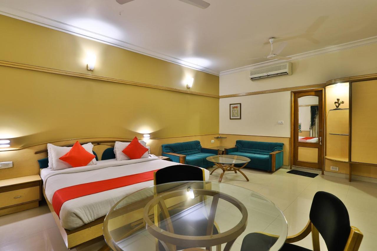 Capital O 1338 Hotel Harmony Radźkot Zewnętrze zdjęcie