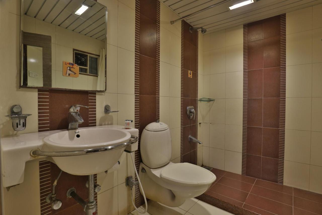 Capital O 1338 Hotel Harmony Radźkot Zewnętrze zdjęcie