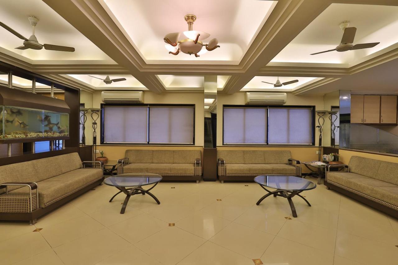 Capital O 1338 Hotel Harmony Radźkot Zewnętrze zdjęcie