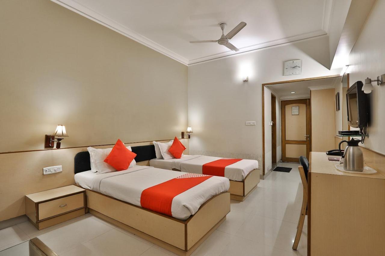 Capital O 1338 Hotel Harmony Radźkot Zewnętrze zdjęcie